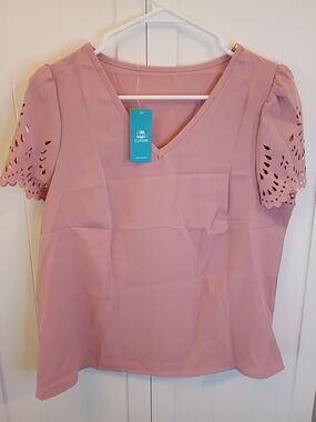 Cupshe Dusty Pink V-Neck Top with Laser-Cut Short Sleeves